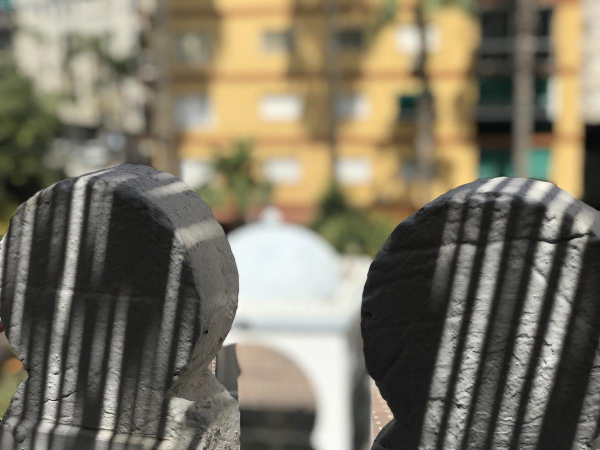 Hostal Plaza Damasco Almunecar Bagian luar foto
