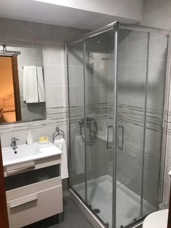 Hostal Plaza Damasco Almunecar Bagian luar foto