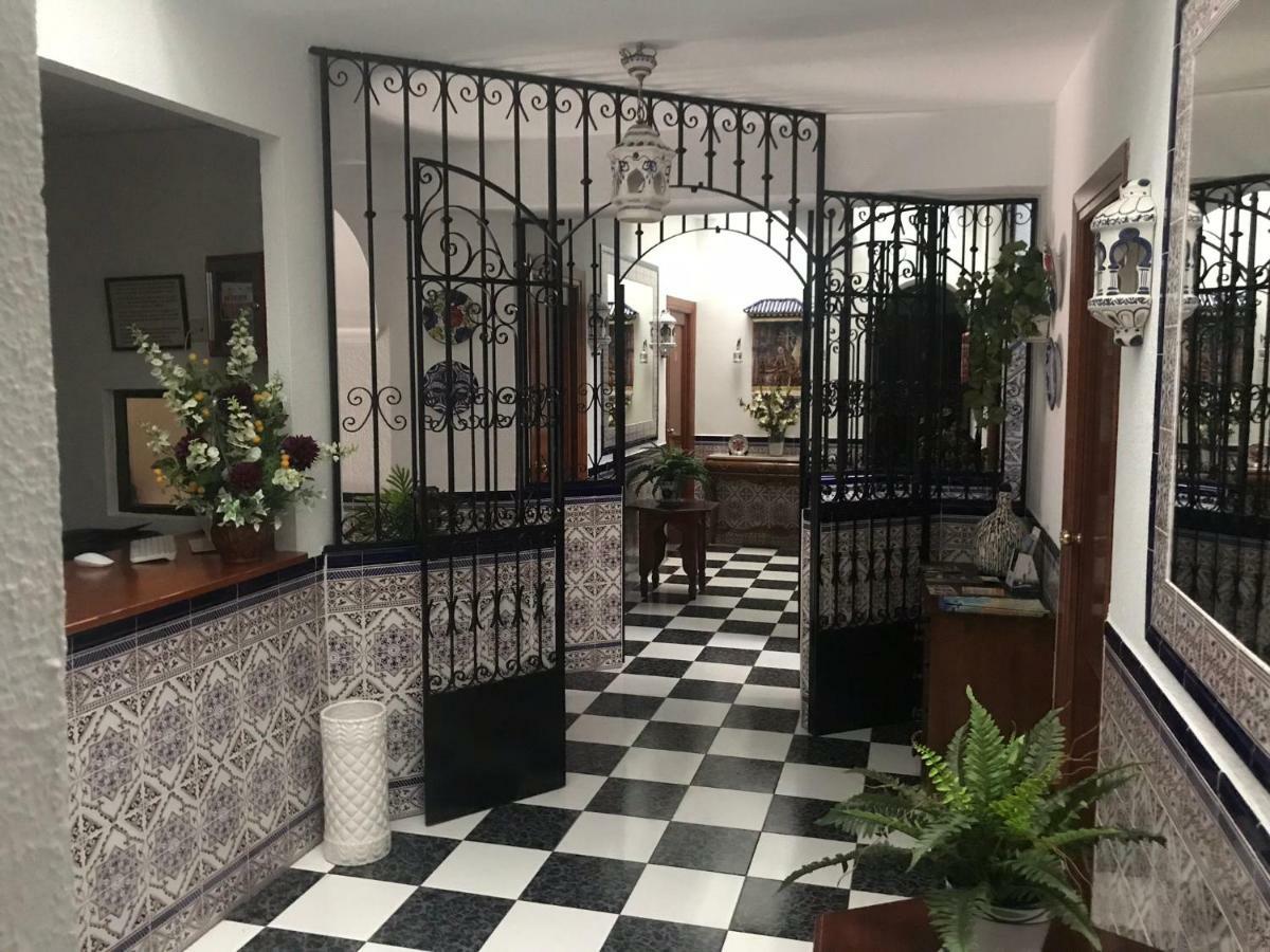 Hostal Plaza Damasco Almunecar Bagian luar foto